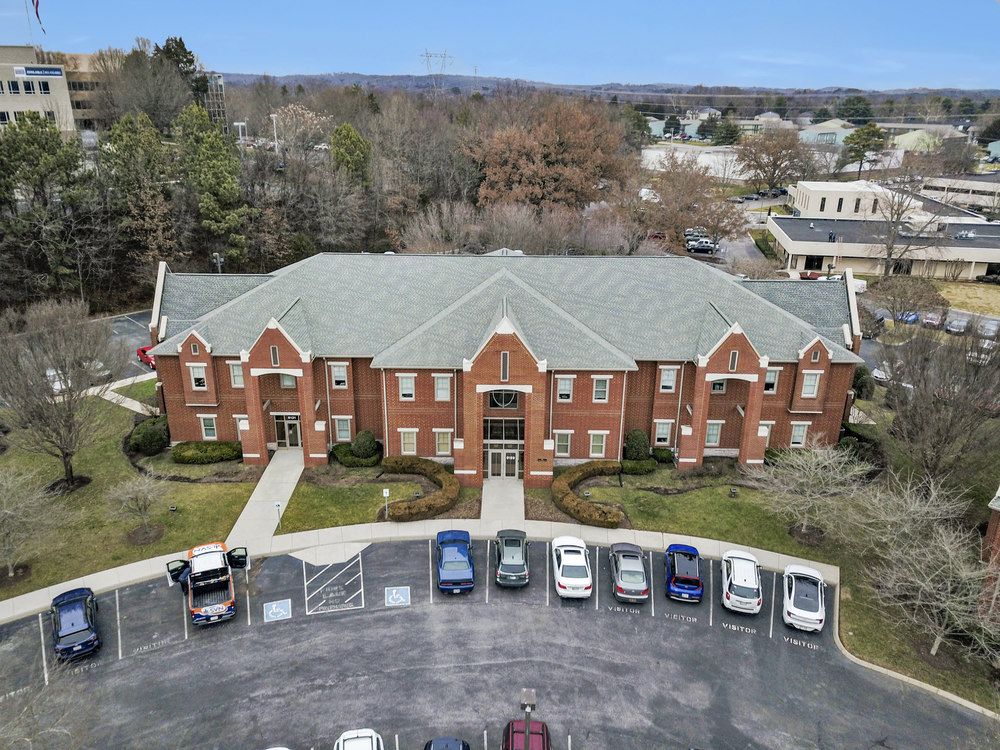 Cross Park Center: 9123 - 9131 Cross Park Drive, Knoxville, TN 37923